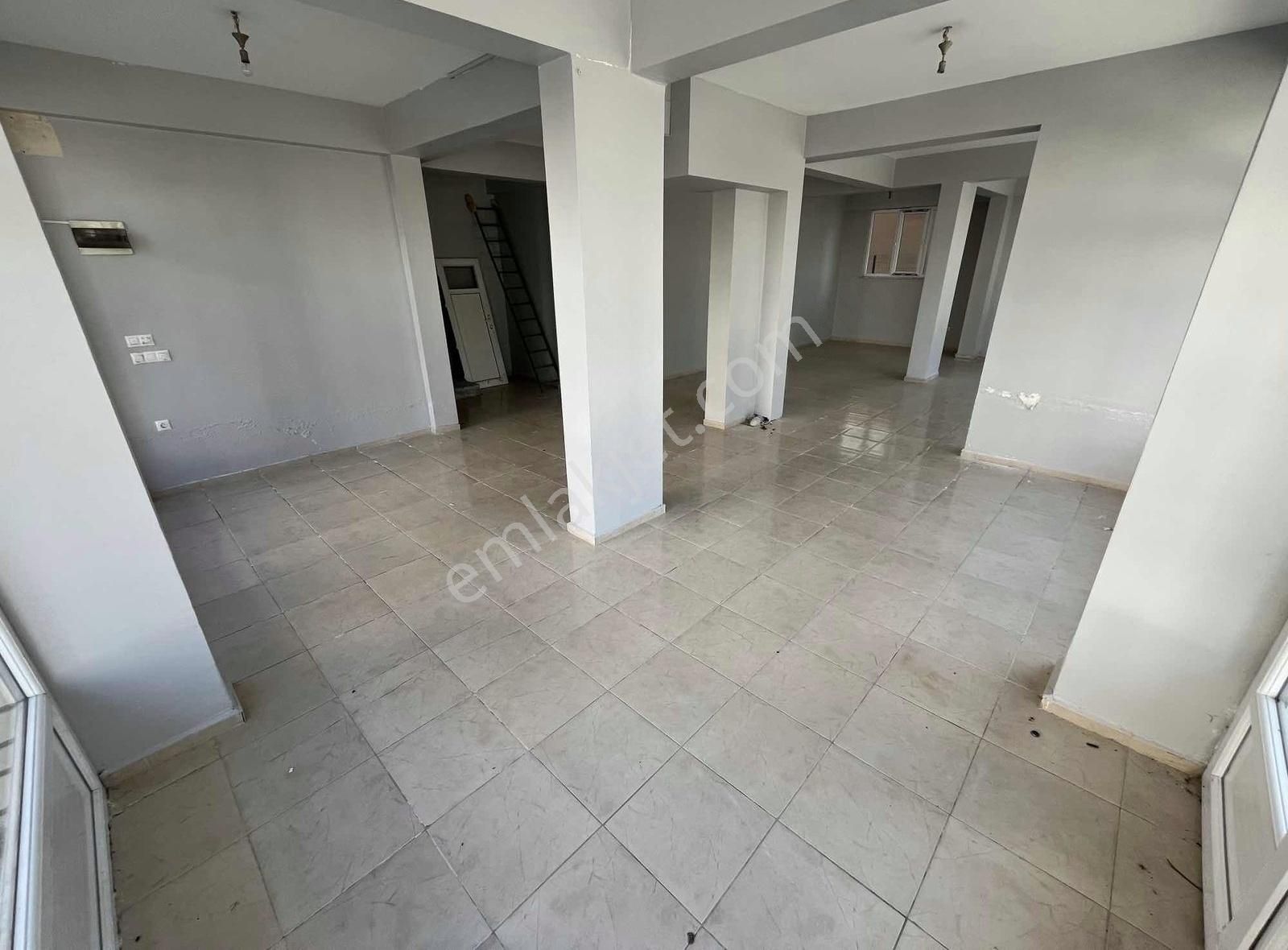 Acil Satılık Kira Getirili Yatırımlık Dükkan - Görsel 17