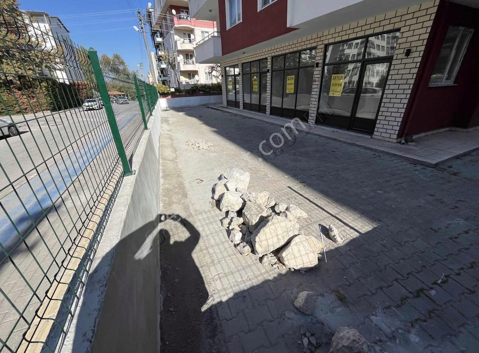 Acil Satılık Kira Getirili Yatırımlık Dükkan - Görsel 10