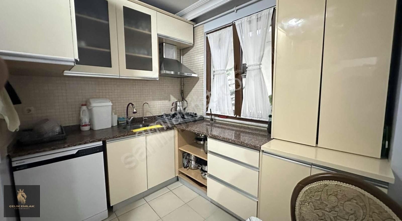 Çarşı İçi İskanlı 160m2 İki Daire Tek Fiyat - Görsel 7