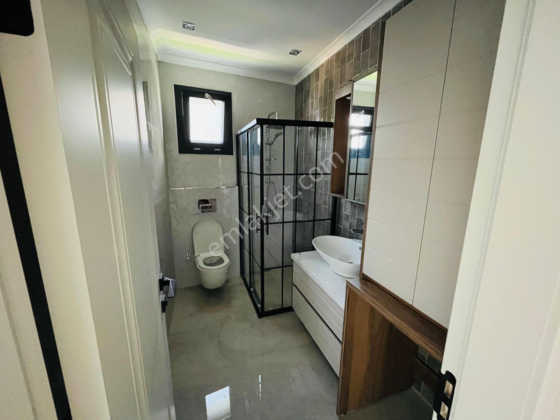 Altınoluk İlkbahar'dan Denize 350m Mesafede Bahçeli Sıfır Lüx 2+1 Daire - Görsel 23