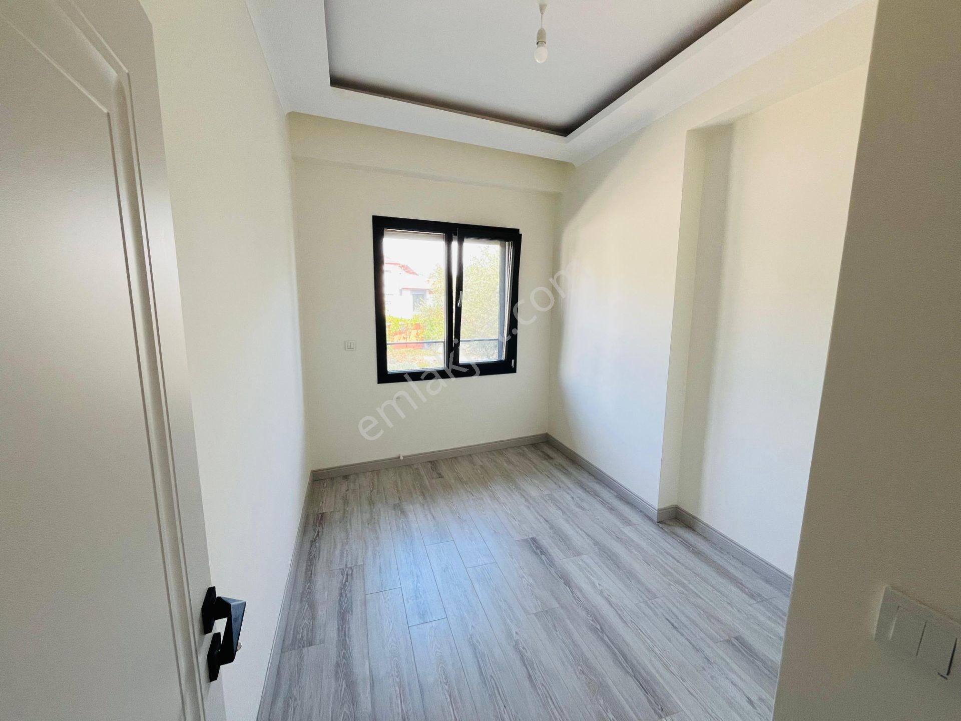 Altınoluk İlkbahar'dan Denize 350m Mesafede Bahçeli Sıfır Lüx 2+1 Daire - Görsel 40