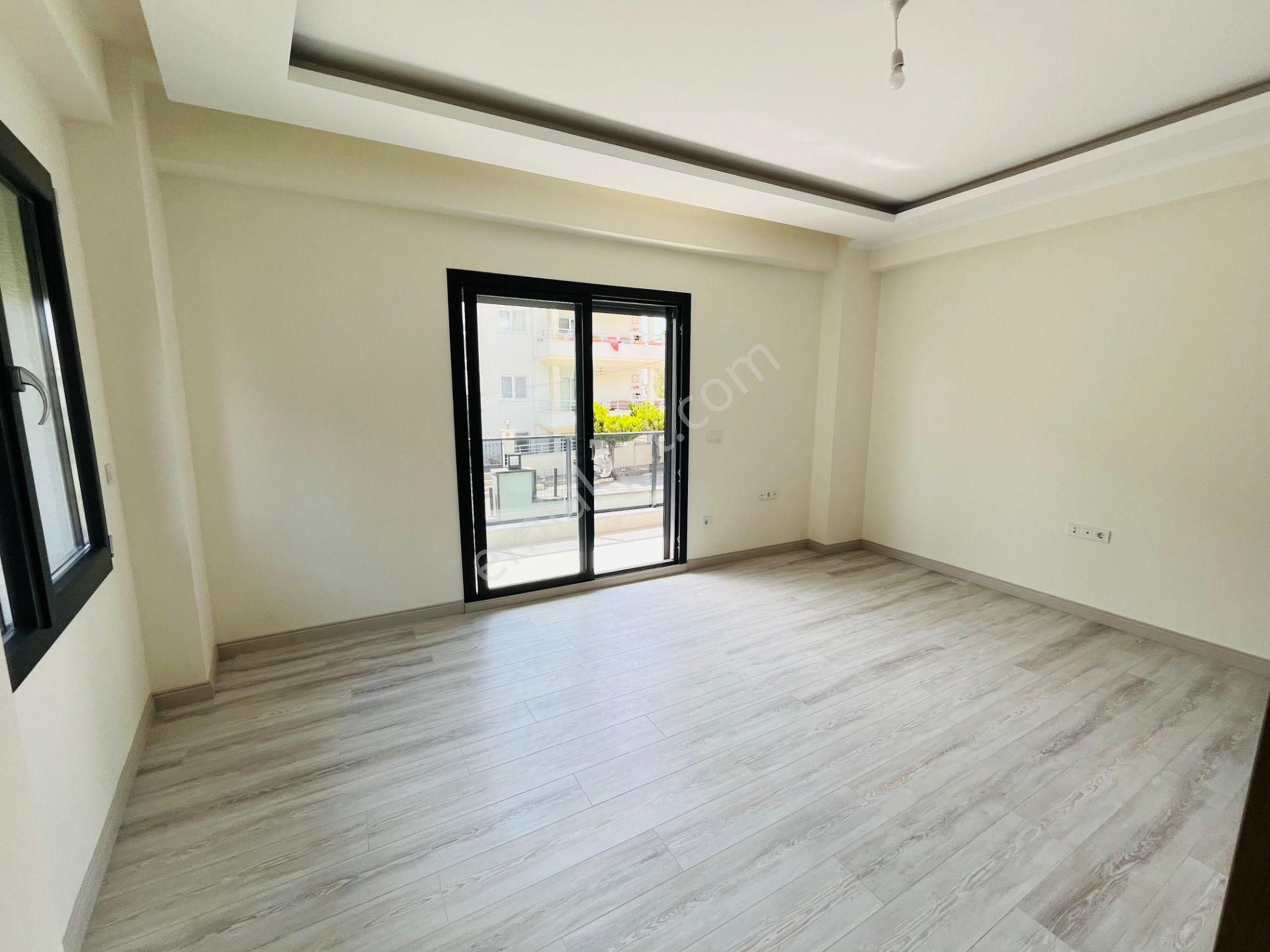 Altınoluk İlkbahar'dan Denize 350m Mesafede Bahçeli Sıfır Lüx 2+1 Daire - Görsel 11