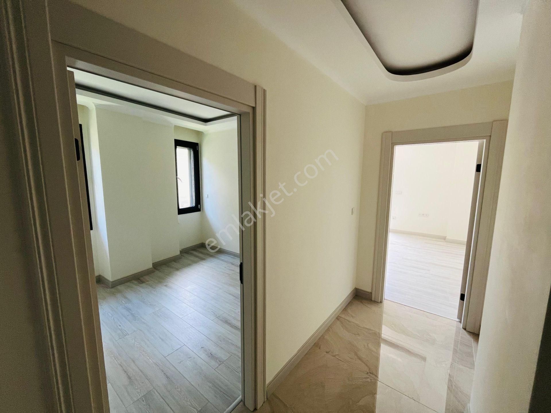 Altınoluk İlkbahar'dan Denize 350m Mesafede Bahçeli Sıfır Lüx 2+1 Daire - Görsel 8