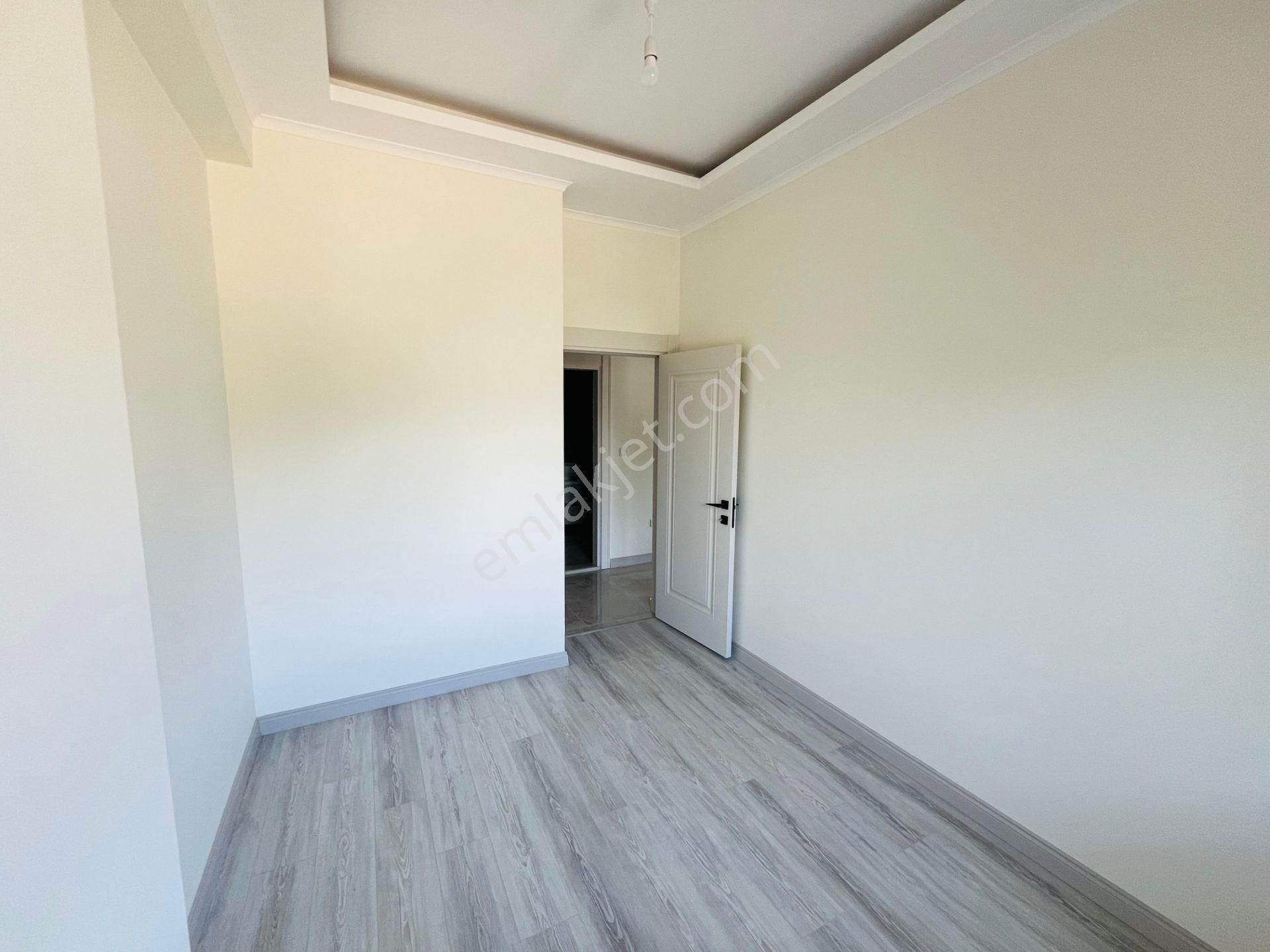 Altınoluk İlkbahar'dan Denize 350m Mesafede Bahçeli Sıfır Lüx 2+1 Daire - Görsel 38