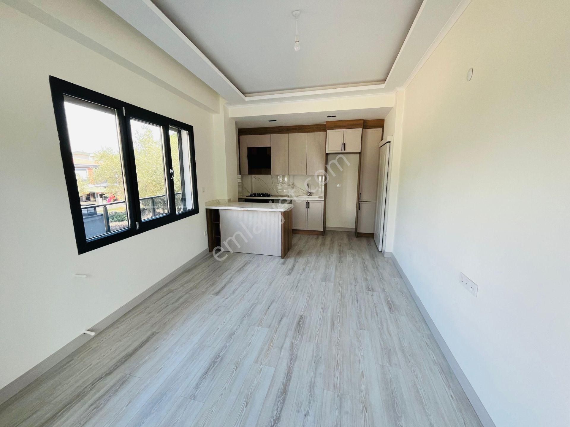 Altınoluk İlkbahar'dan Denize 350m Mesafede Bahçeli Sıfır Lüx 2+1 Daire - Görsel 35