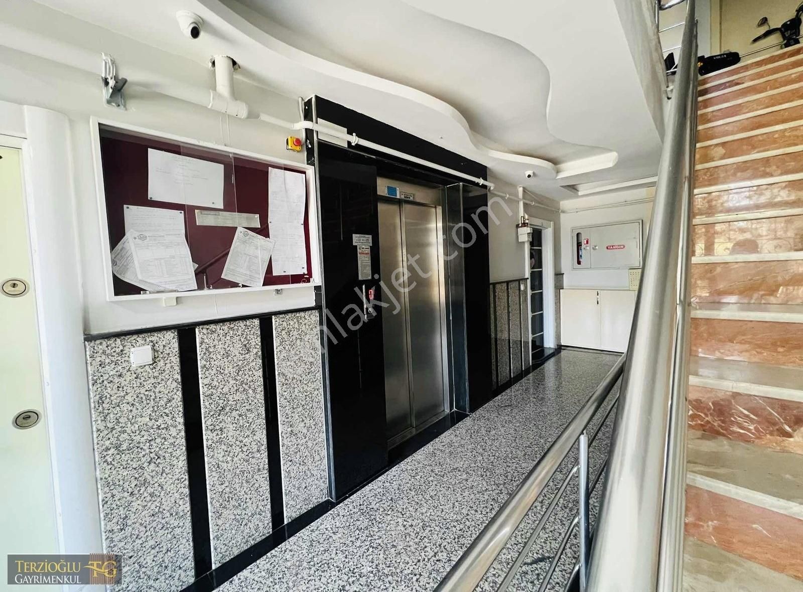 Terzioğlundan Kadıköy Bölge Trafik Civarı Satılık 170m 3+1 Daire - Görsel 2