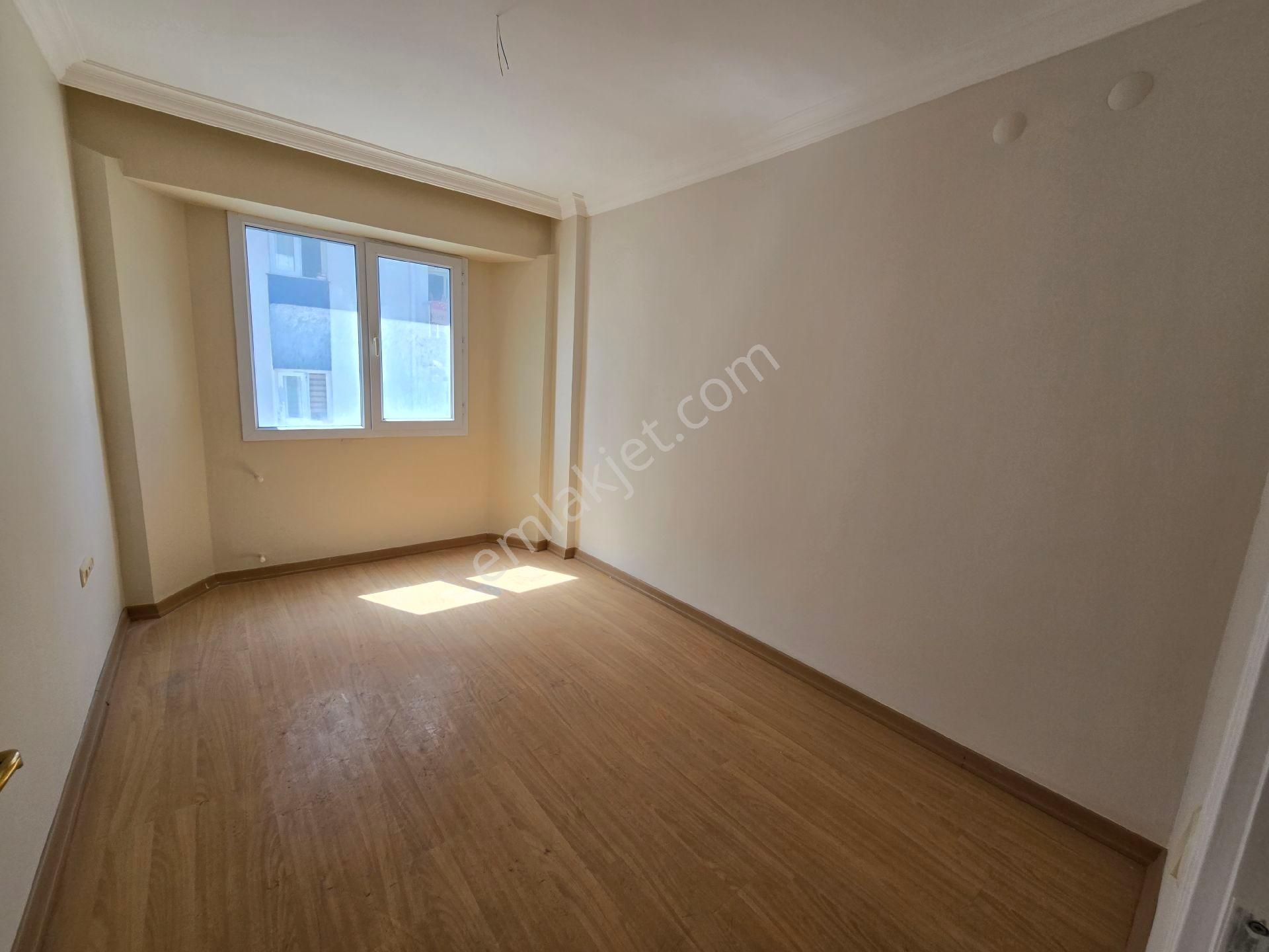 Kuşadası Merkezde Havuzlu Güvenlikli Sitede Arakat Kapalı Mutfaklı 3+1 135m2 Fırsat Daire - Görsel 27