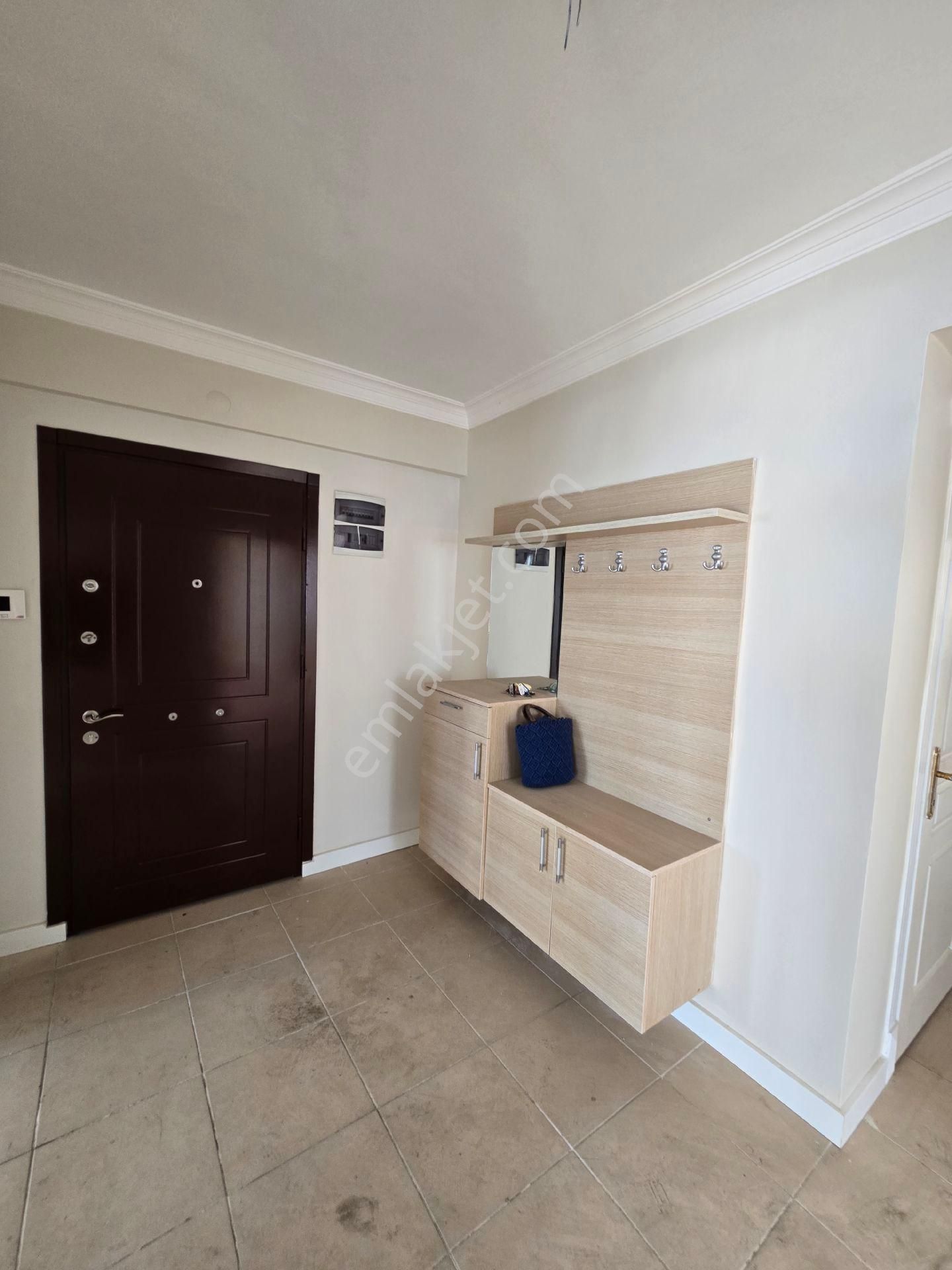 Kuşadası Merkezde Havuzlu Güvenlikli Sitede Arakat Kapalı Mutfaklı 3+1 135m2 Fırsat Daire - Görsel 32