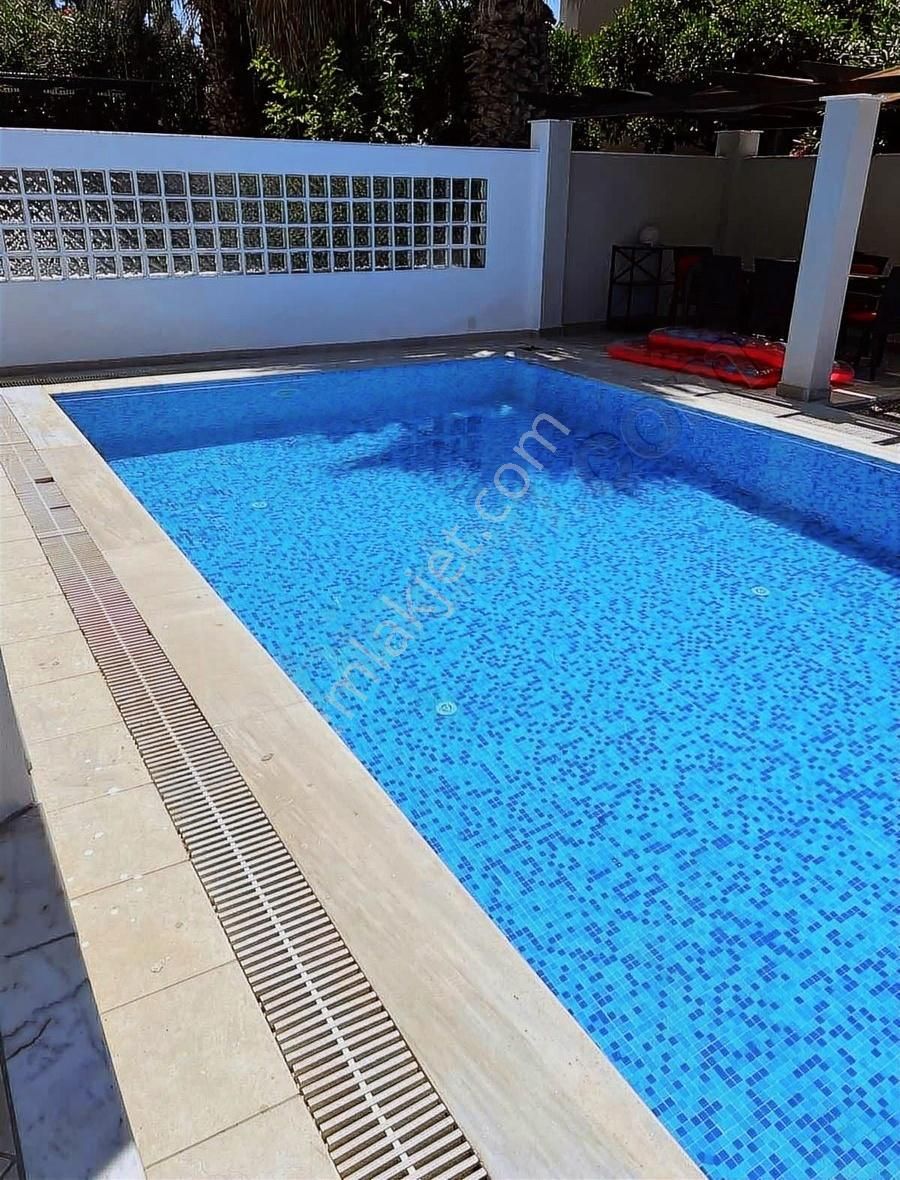 Satılık Havuzlu Villa - Görsel 19