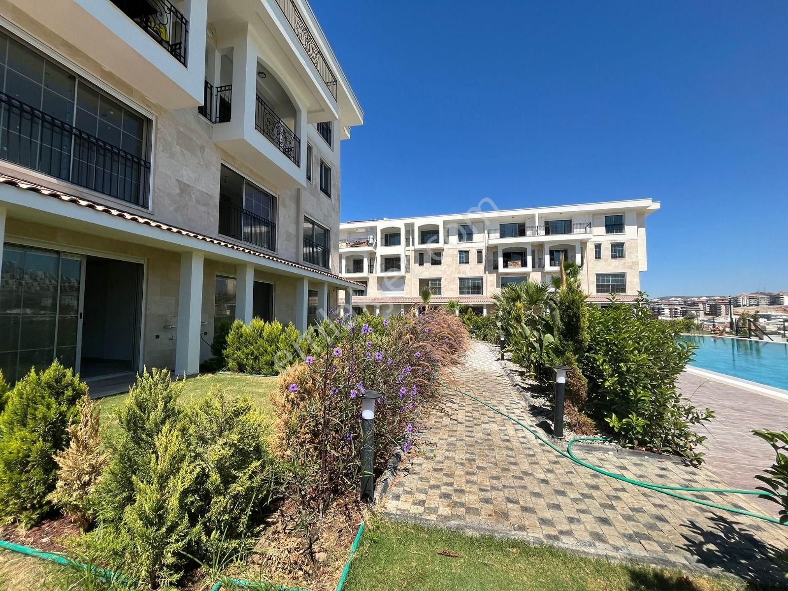 Kuşadasında Ultralux Güvenlikli Elit Havuzlu Sitede 1+1 2+1 Özel Bahçeli Dubleks Daireler - Görsel 24