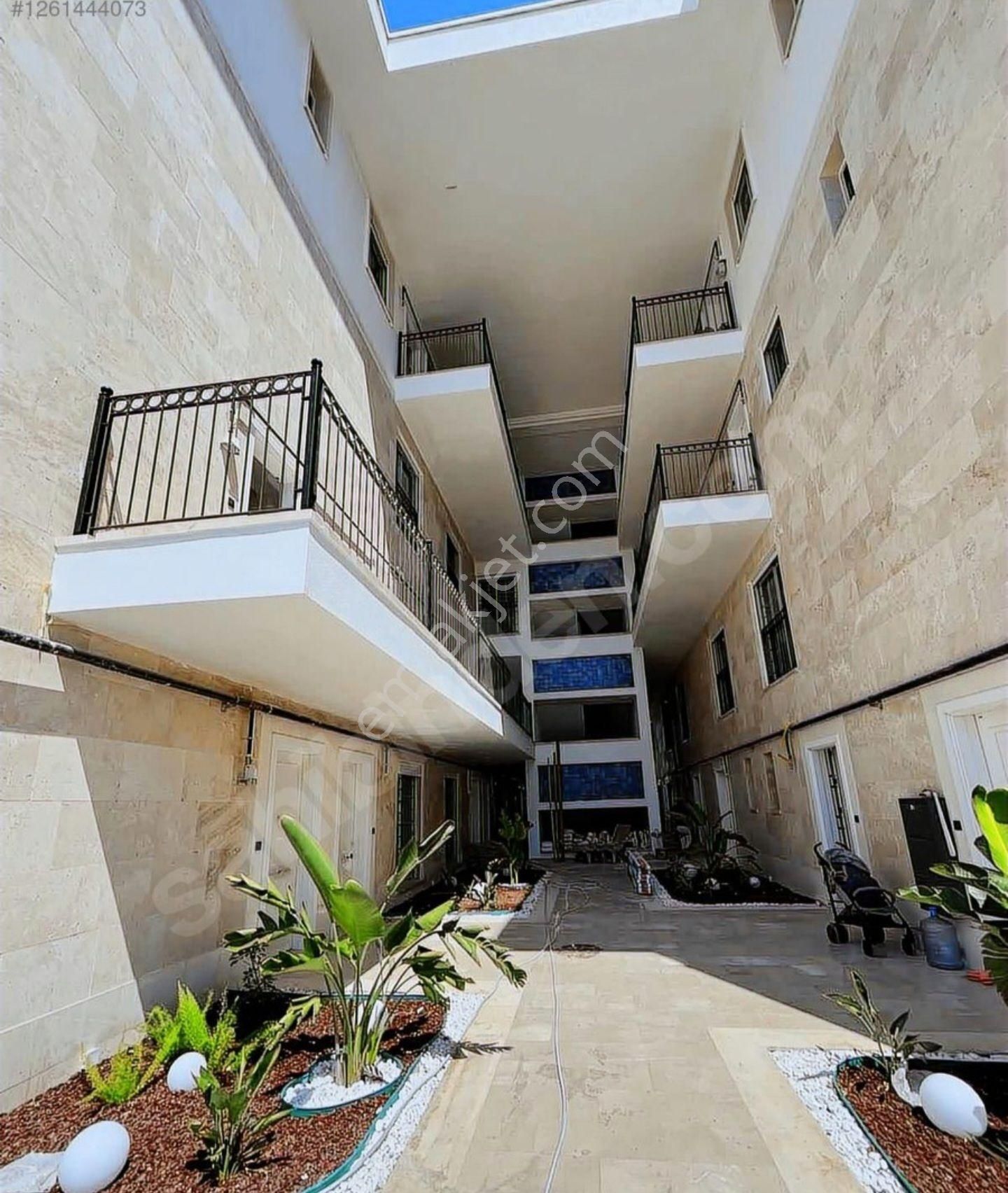 Kuşadasında Ultralux Güvenlikli Elit Havuzlu Sitede 1+1 2+1 Özel Bahçeli Dubleks Daireler - Görsel 10