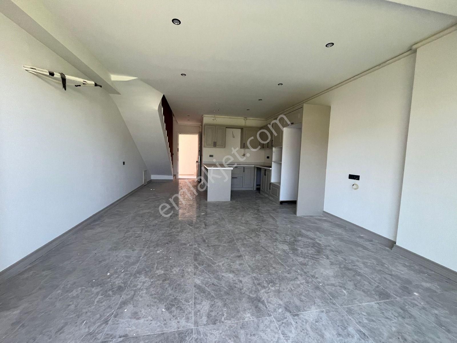 Kuşadasında Ultralux Güvenlikli Elit Havuzlu Sitede 1+1 2+1 Özel Bahçeli Dubleks Daireler - Görsel 25