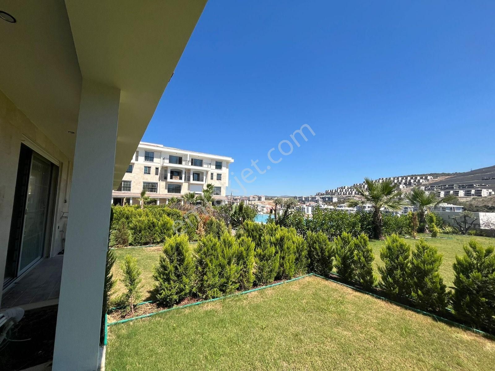 Kuşadasında Ultralux Güvenlikli Elit Havuzlu Sitede 1+1 2+1 Özel Bahçeli Dubleks Daireler - Görsel 30