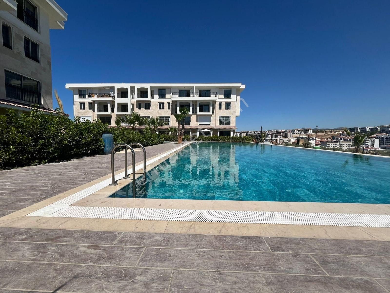 Kuşadasında Ultralux Güvenlikli Elit Havuzlu Sitede 1+1 2+1 Özel Bahçeli Dubleks Daireler - Görsel 29