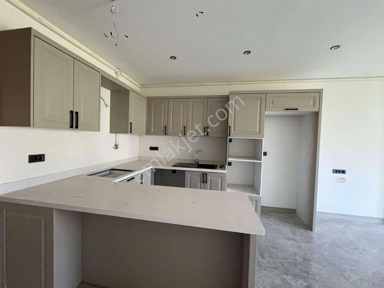 Kuşadasında Ultralux Güvenlikli Elit Havuzlu Sitede 1+1 2+1 Özel Bahçeli Dubleks Daireler - Görsel 7