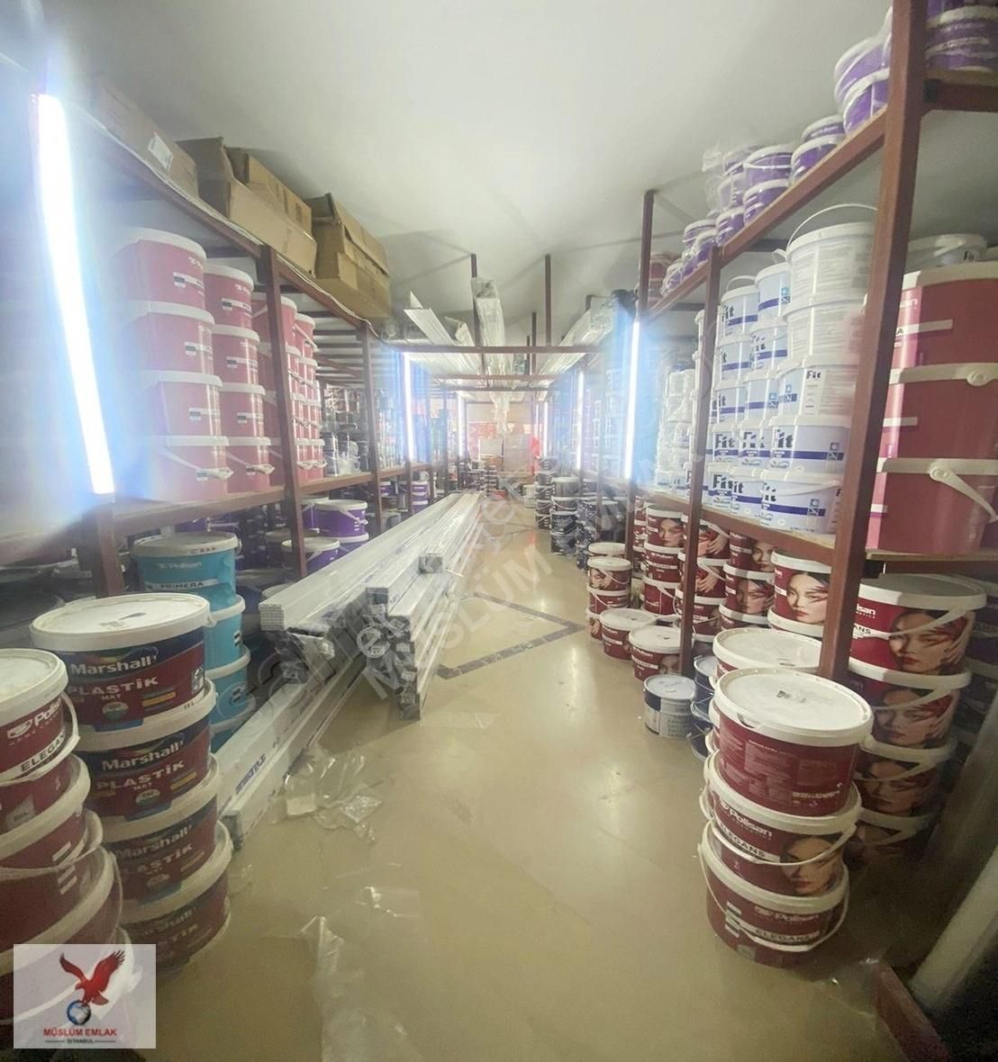 Avcılar Ormanlı Cad.üzerinde Düz Giriş 220 M2 Satılık Dükkan