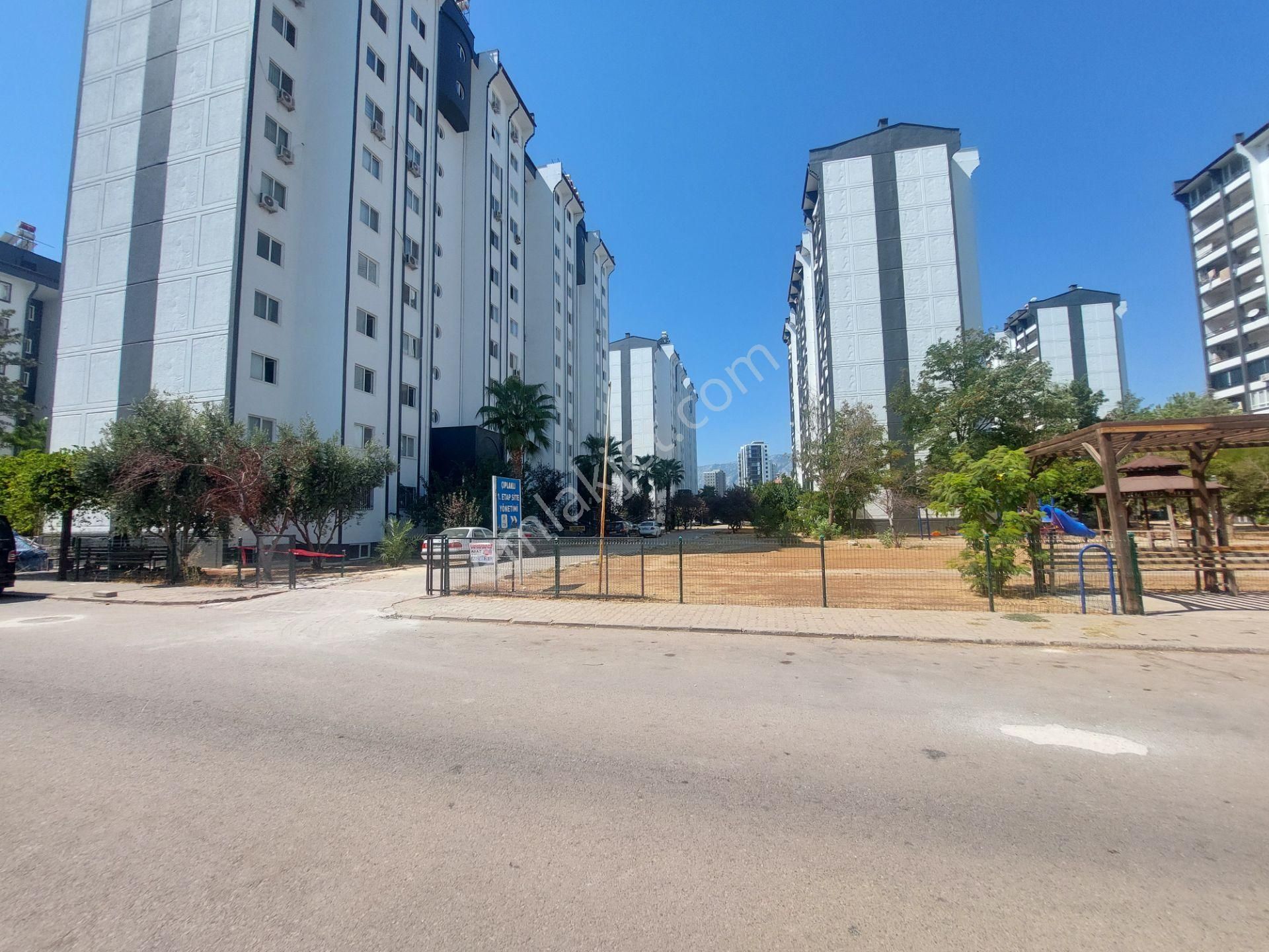 Antalya Döşemelatı Çıplaklı Tokiler'de 3+1 Geniş Doğal Gazlı Kiralık Daire - Görsel 2