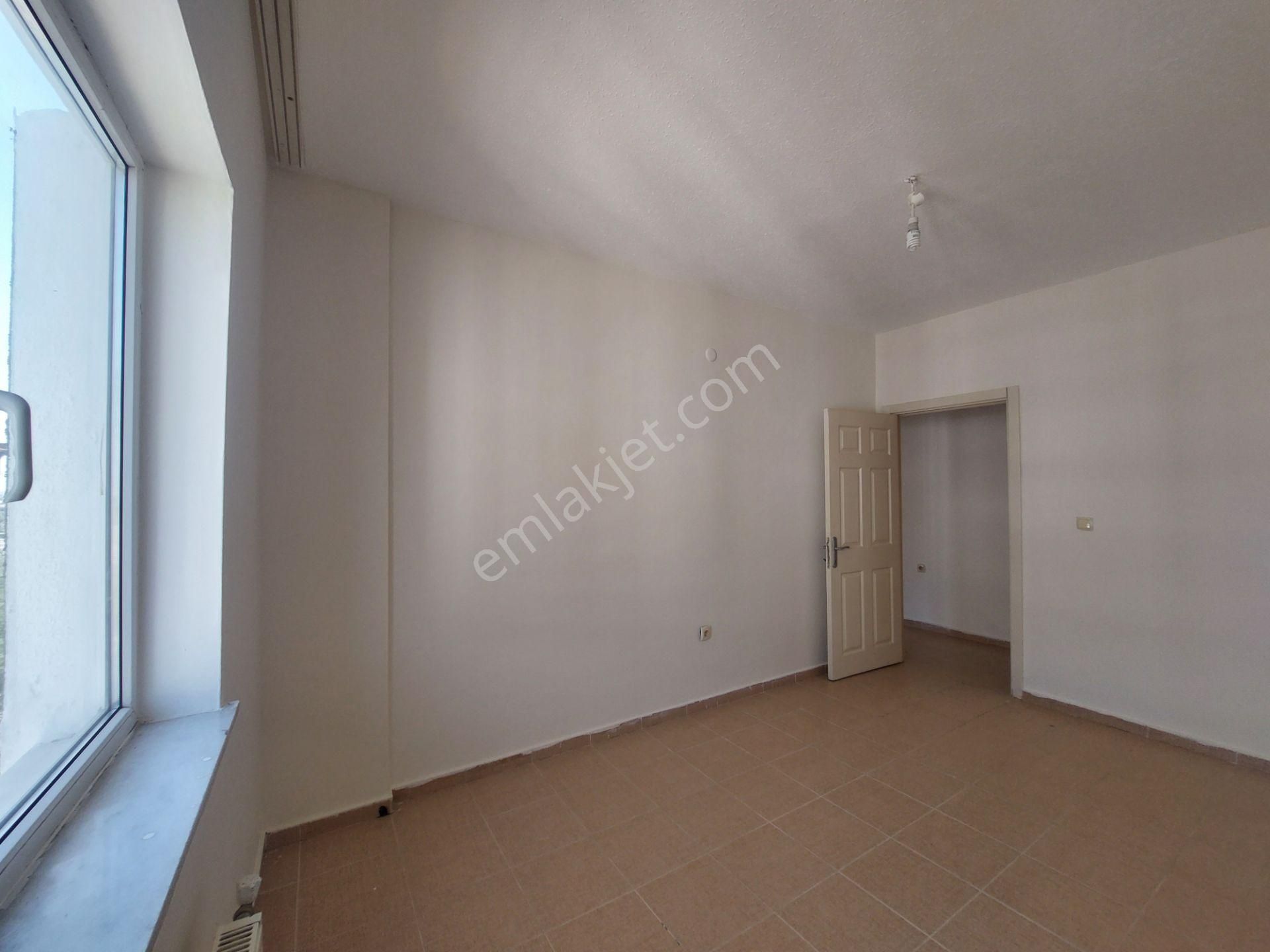 Antalya Döşemelatı Çıplaklı Tokiler'de 3+1 Geniş Doğal Gazlı Kiralık Daire - Görsel 24