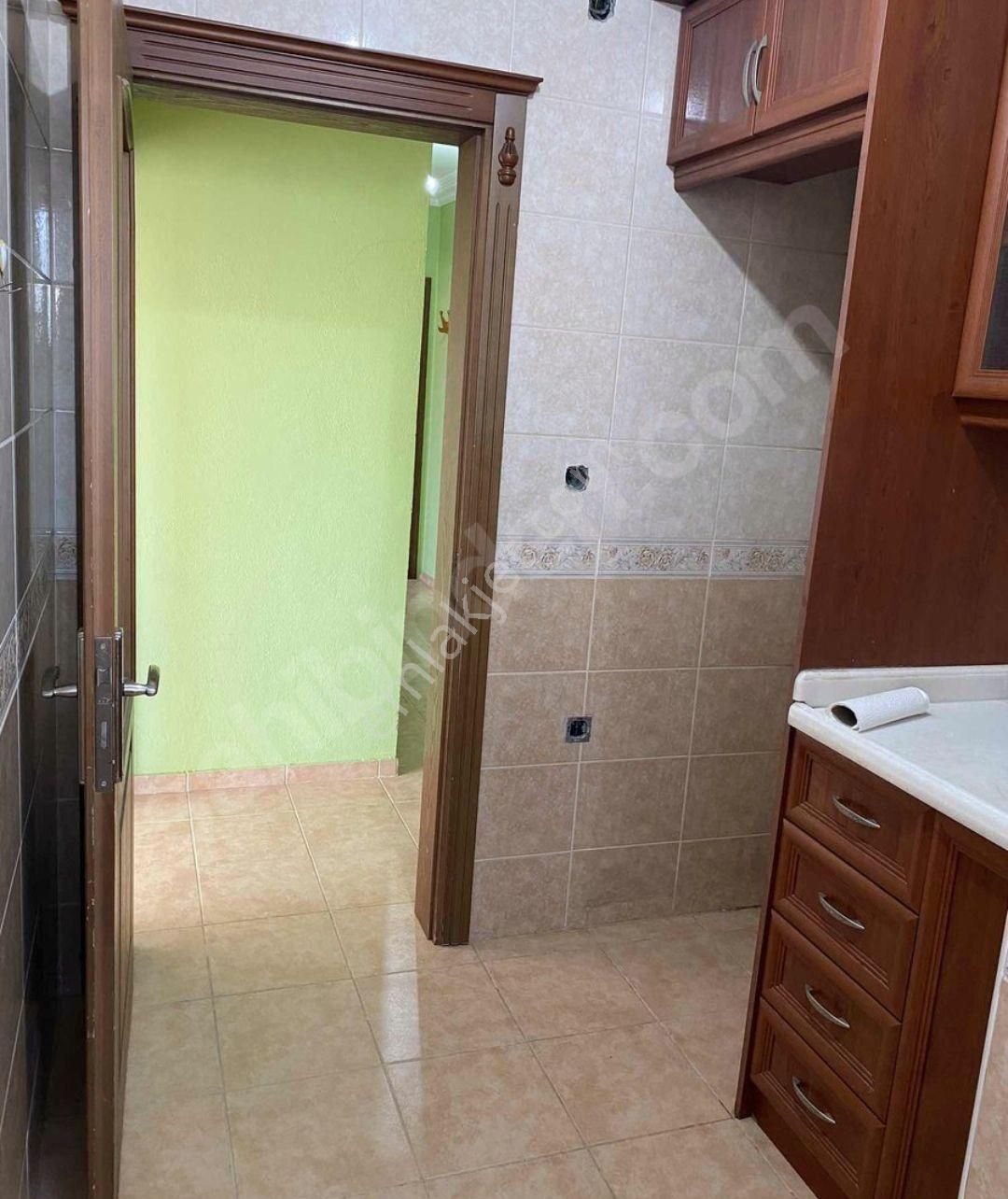 Ümraniye Çakmak Mah Temiz Yabancı Ailede Olur Ulaşım Anlamında Sorunu Olmayan 2+1kiralik Daire - Görsel 7