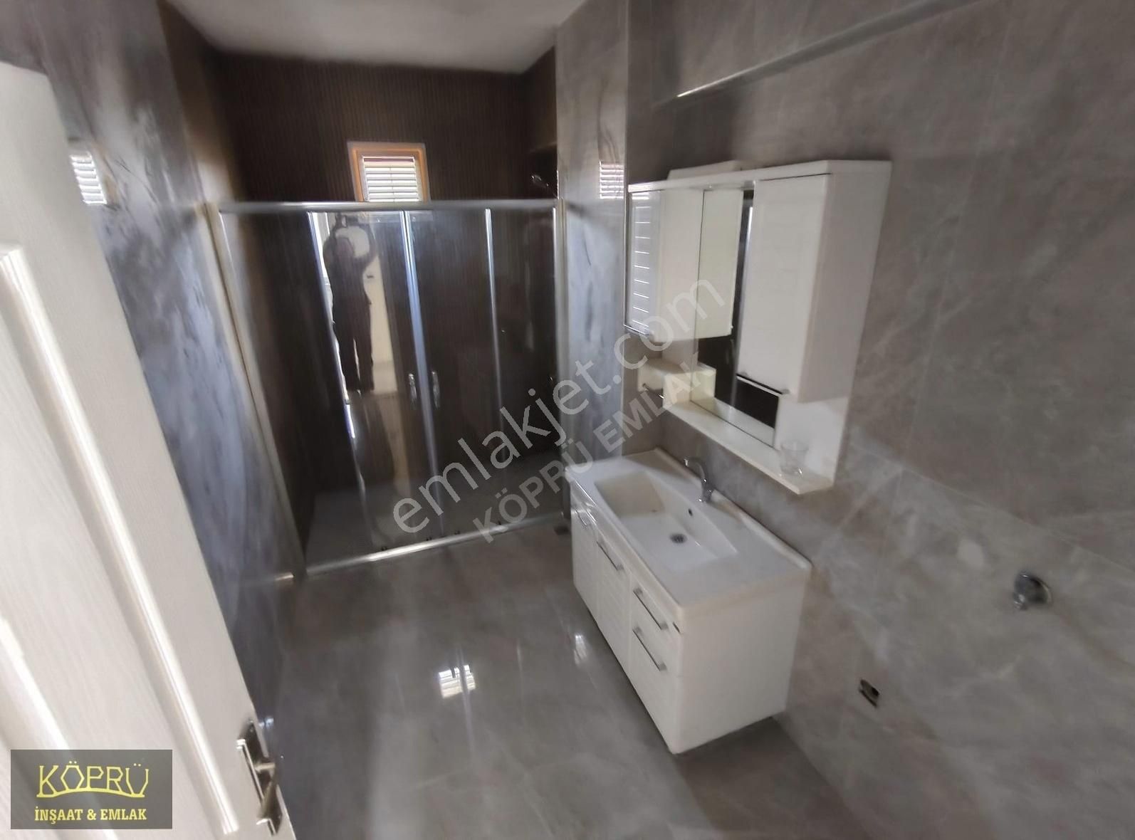 Yunusemre Mah'de Ana Cadde Üzeri Satılık 90m2 2+1 3.kat Daire - Görsel 7