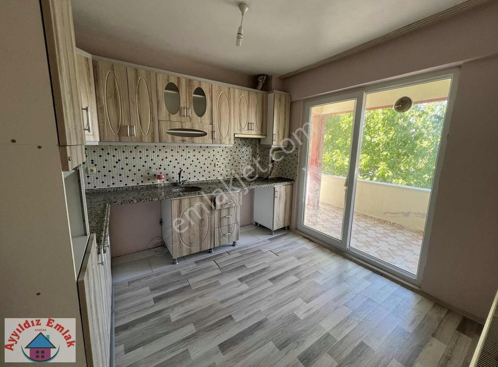 Ulucami Mahallesinde Komple Satılık 4 Dairelik Bina - Görsel 13