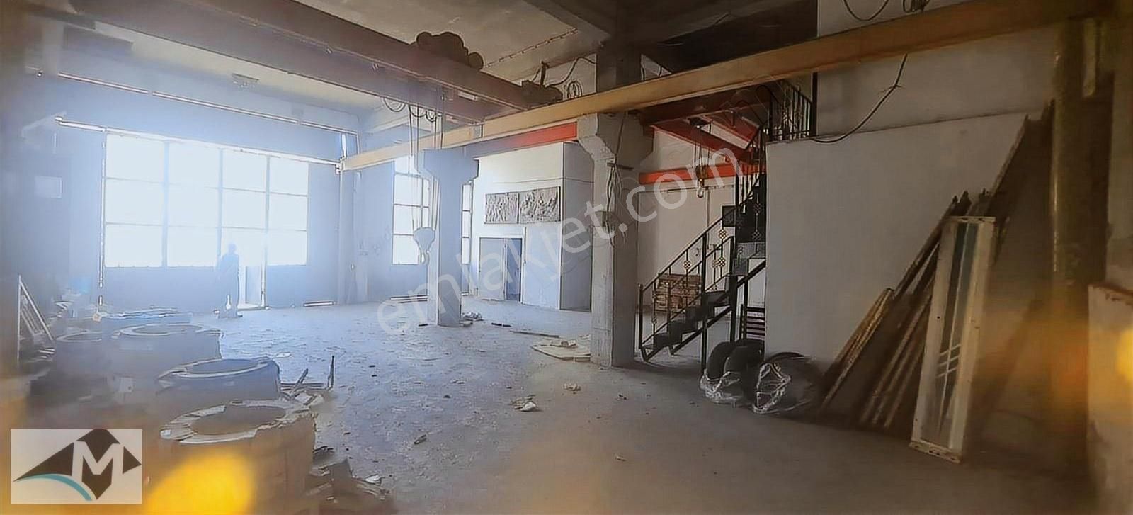 20 Tonluk Grey Anayola Yakın 20 Tonluk Gezer Vinçli 240 M2