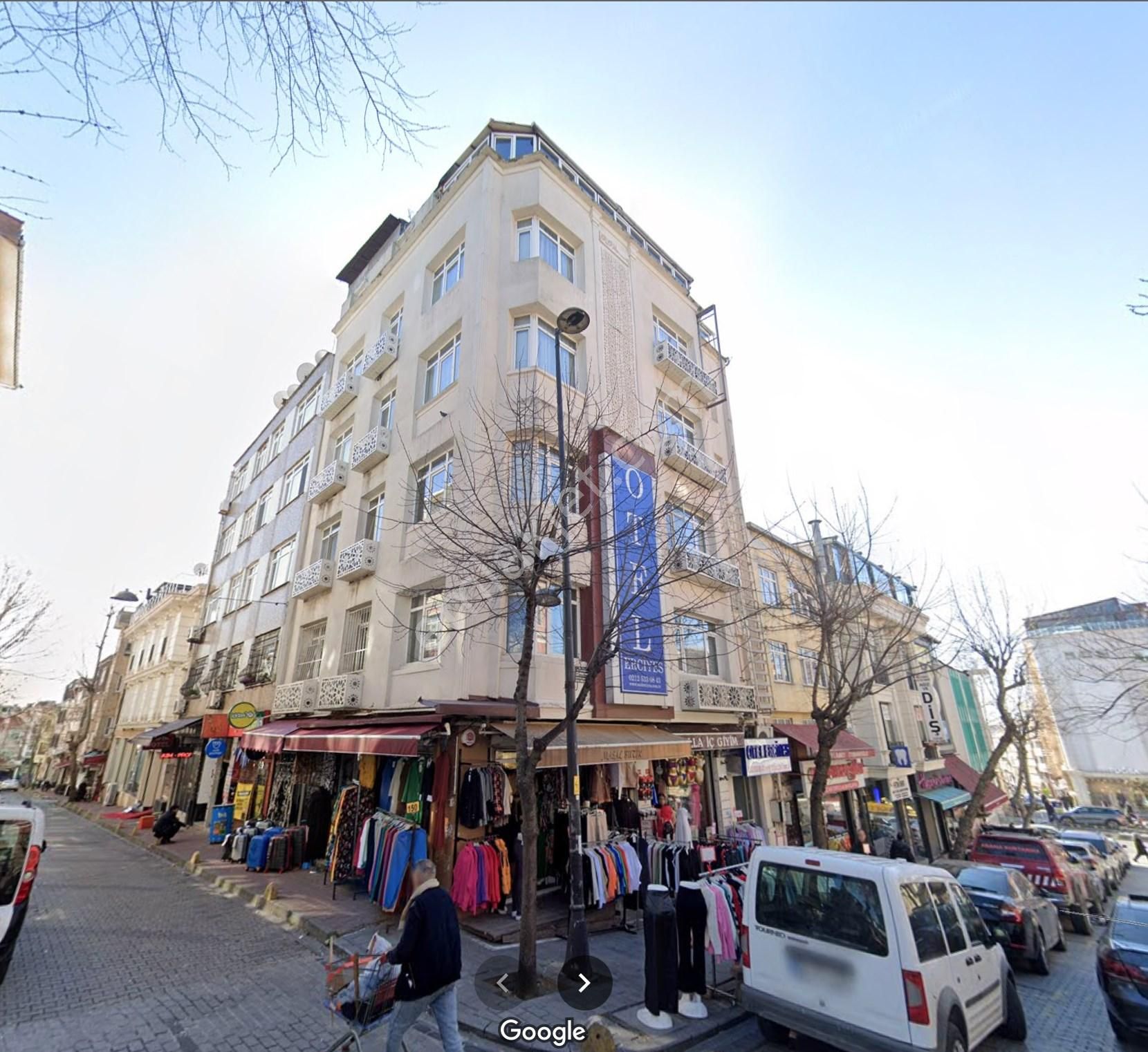 Fatih Camii'ne Yakın 7 Katlı, 728m2, Satılık Boş Bina