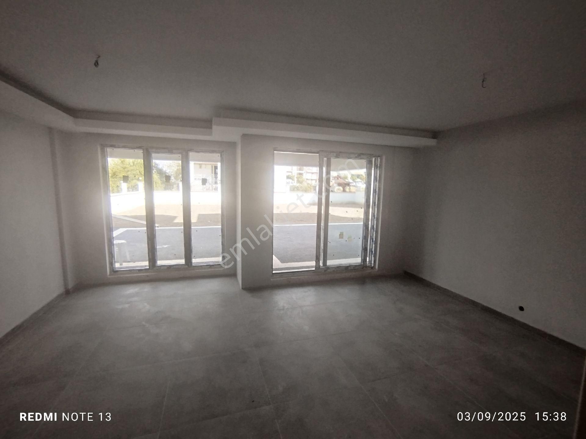 Baglıcada Satılık 4+2 Villa 3kat 500 Metre Arsası - Görsel 2