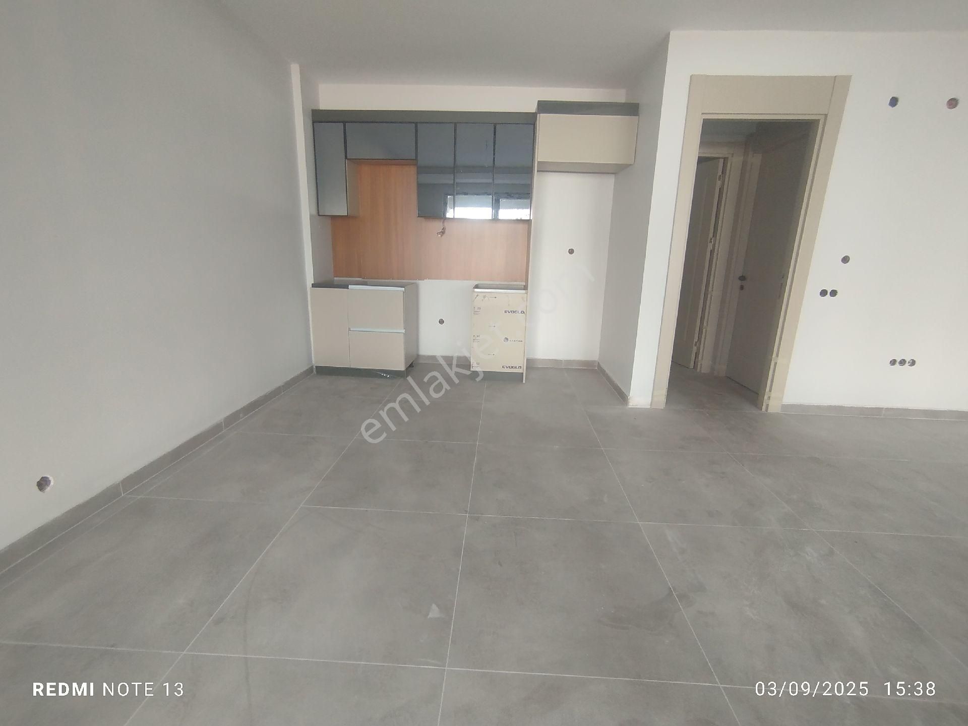 Baglıcada Satılık 4+2 Villa 3kat 500 Metre Arsası - Görsel 12