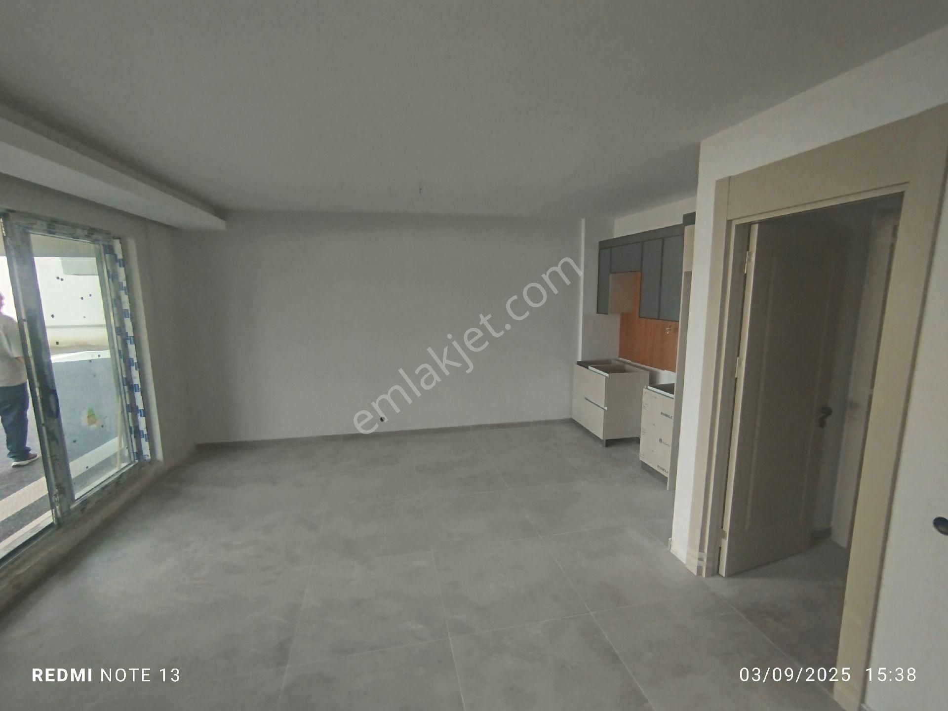 Baglıcada Satılık 4+2 Villa 3kat 500 Metre Arsası - Görsel 11