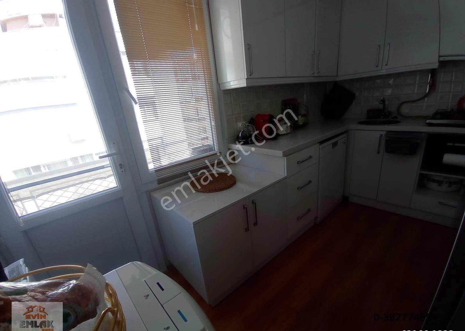 Güzelyalı Ortaokulu Yakını Köşe 3.arakat 2+1 Doğalgalı Daire - Görsel 18