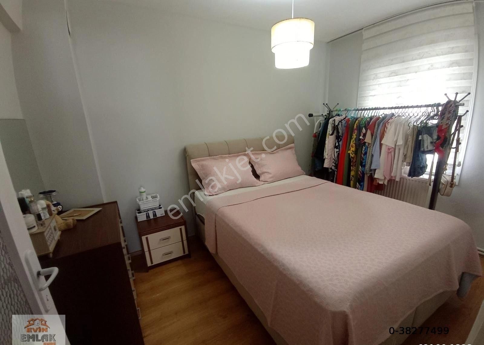 Güzelyalı Ortaokulu Yakını Köşe 3.arakat 2+1 Doğalgalı Daire - Görsel 15