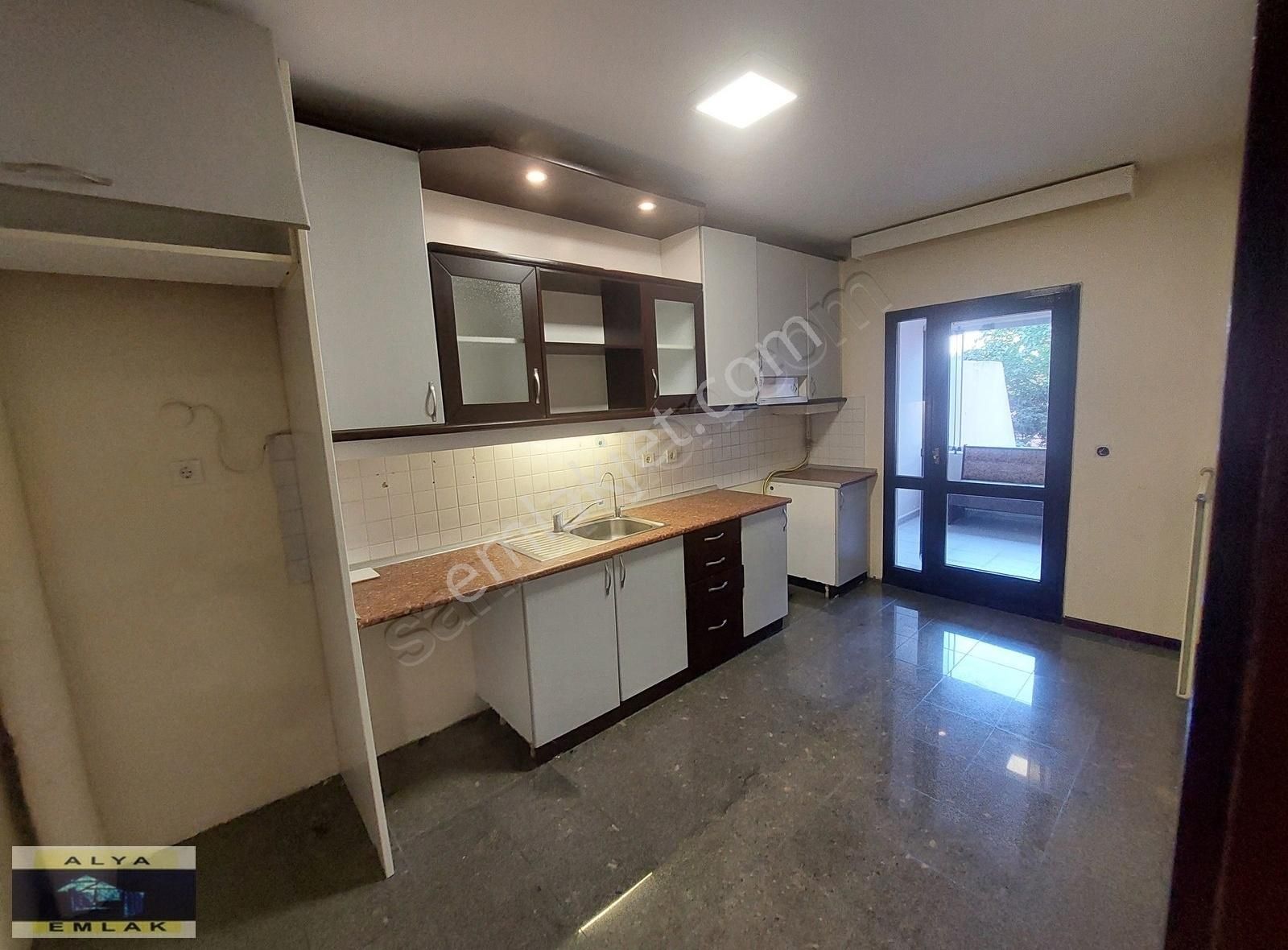 Bahçeşehir Defne Adasında 3+1 Satılık Boş 1. Kat Daire - Görsel 17