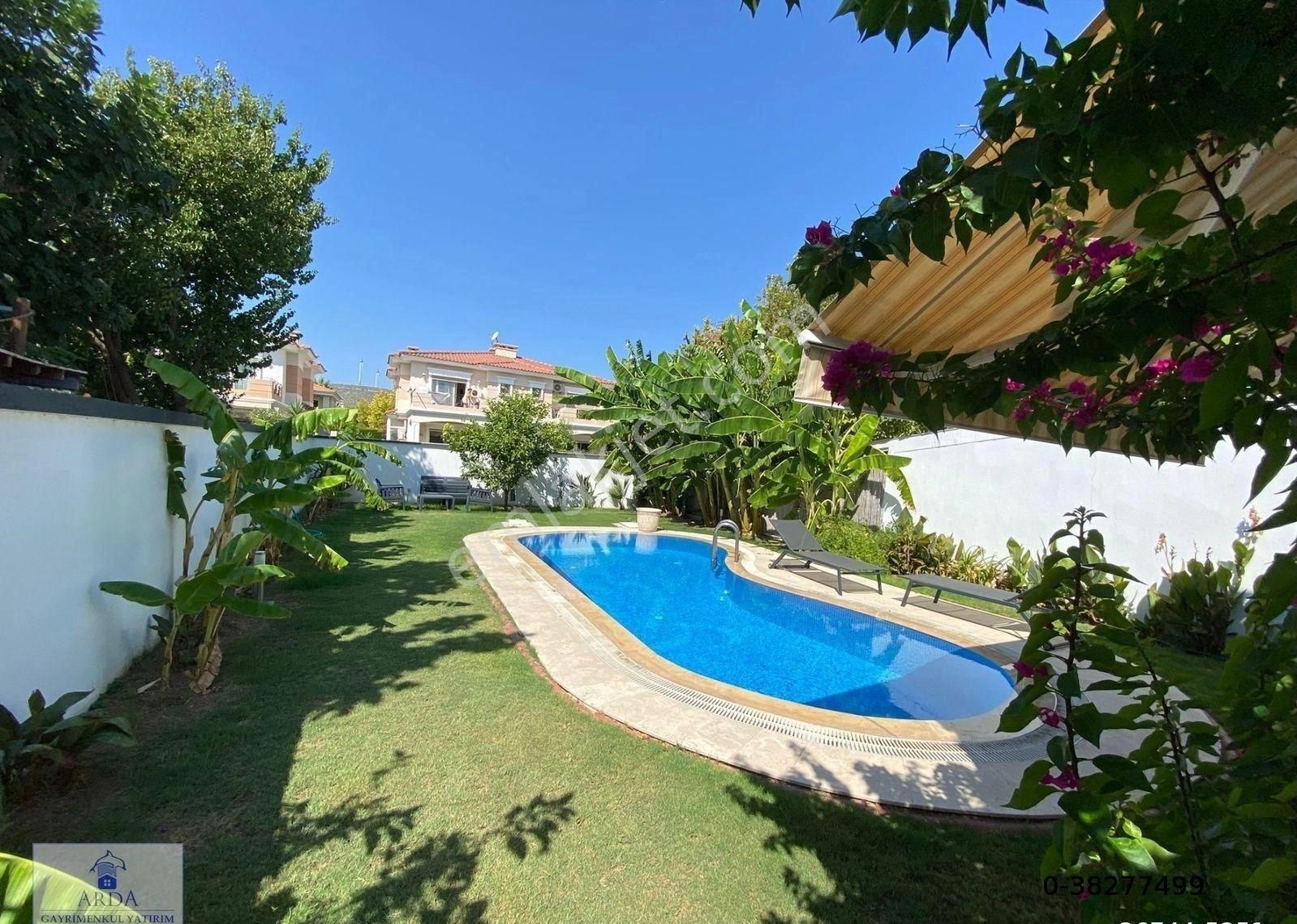 Alaçatı Merkezde Köyiçine Çok Yakın 4+1 Müstakil Yüzme Havuzlu Satılık Lüks Villa - Görsel 4