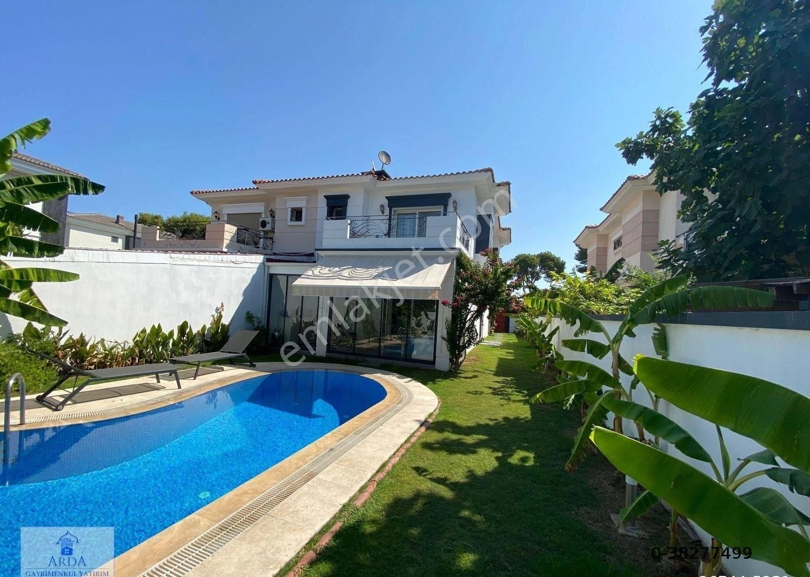 Alaçatı Merkezde Köyiçine Çok Yakın 4+1 Müstakil Yüzme Havuzlu Satılık Lüks Villa - Görsel 27