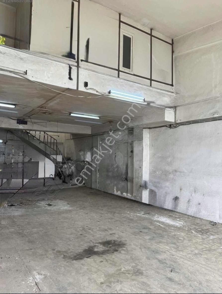 İktelli Osb Esenler Sanayi Sitesinde Kiralık Tekli Dükkan