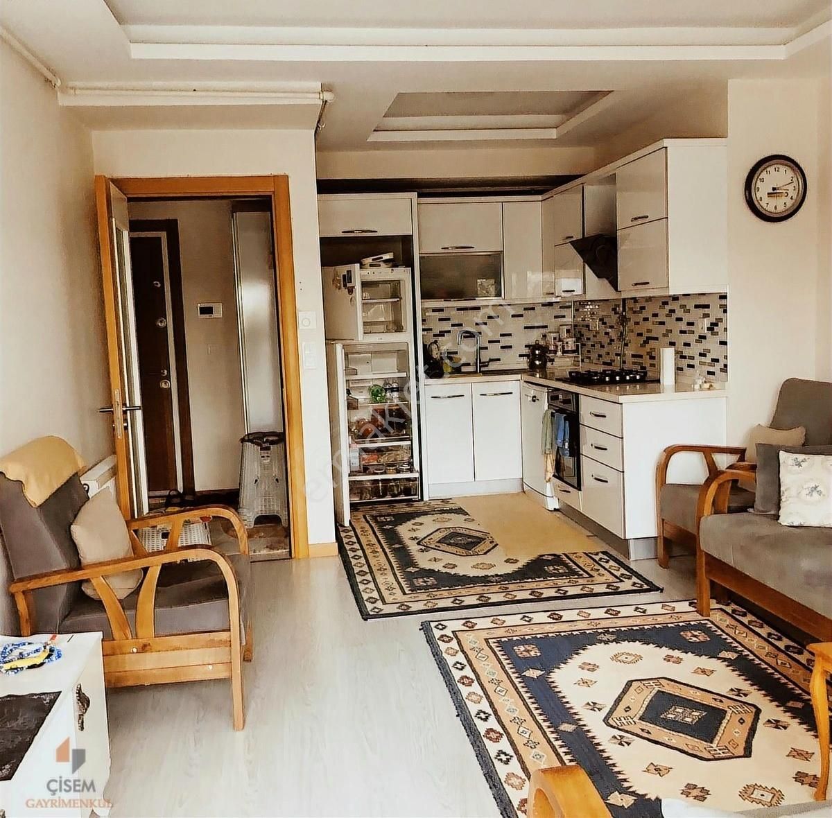 Karşıyaka Yalı Mahallesinde Satılık 1+1 Lüx Daire