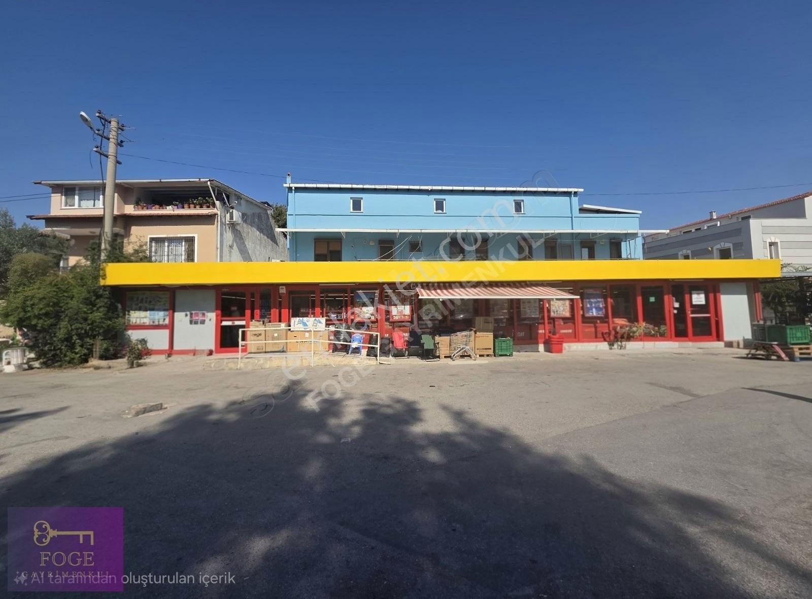 Yenifoça'nın Kalbinde Dükkan Ve Meskenden Oluşan Satılık Bina - Görsel 4