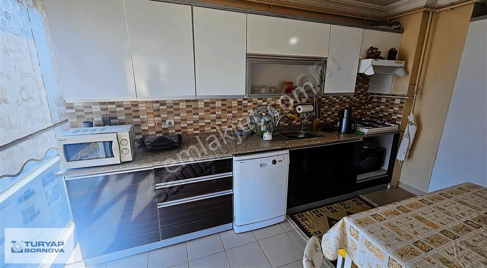 Körfez Mahallesinde Deniz Manzaralı Geniş Köşe Satılık 3+1 Daire - Görsel 30