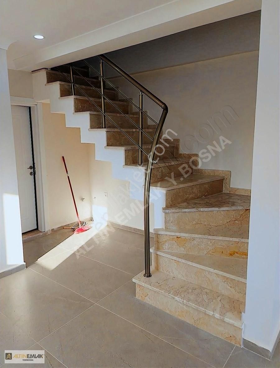 Marmara Ereğlisi'nde Müstakil Bahçeli, Deniz Manzaralı 4+1 Villa - Görsel 4