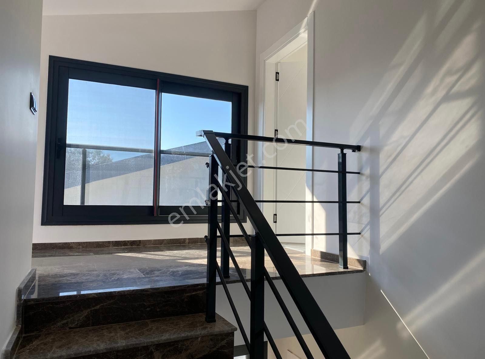 Özderede Ekstra Bahçe Katı Dairesi Olan Lüks Yazlık - Görsel 27