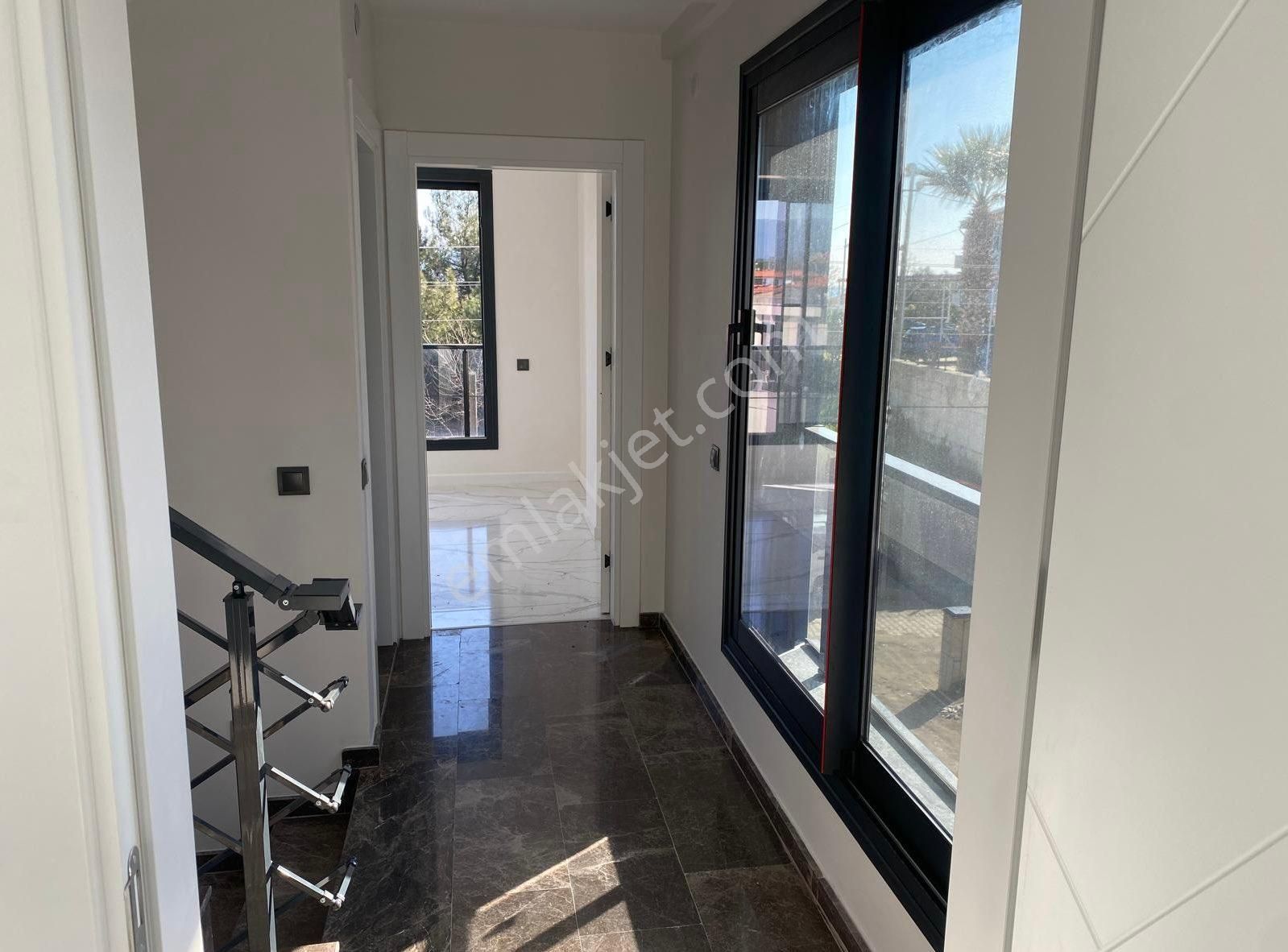 Özderede Ekstra Bahçe Katı Dairesi Olan Lüks Yazlık - Görsel 10