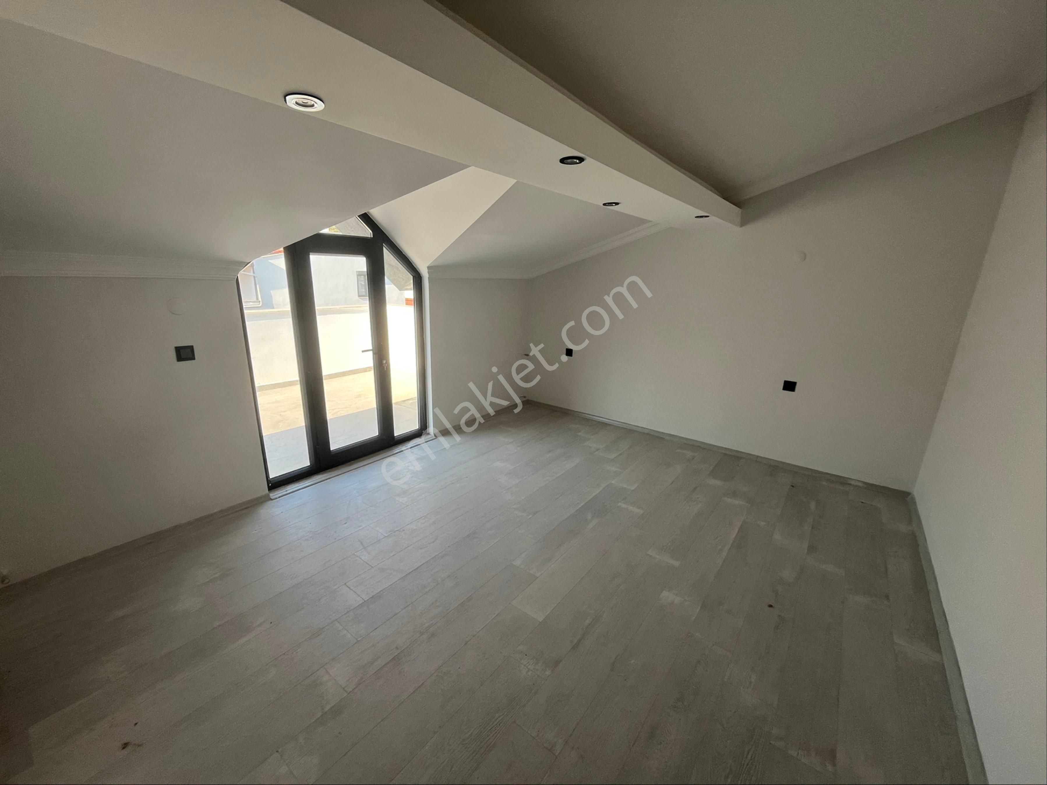 Çukuraltında Otoparklı Lüks Villa - Görsel 6