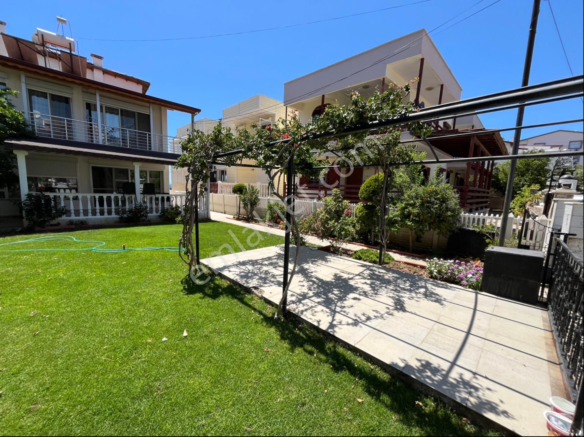 Çukuraltında Denize Sıfır Müstakil Bahçeli Villa - Görsel 4