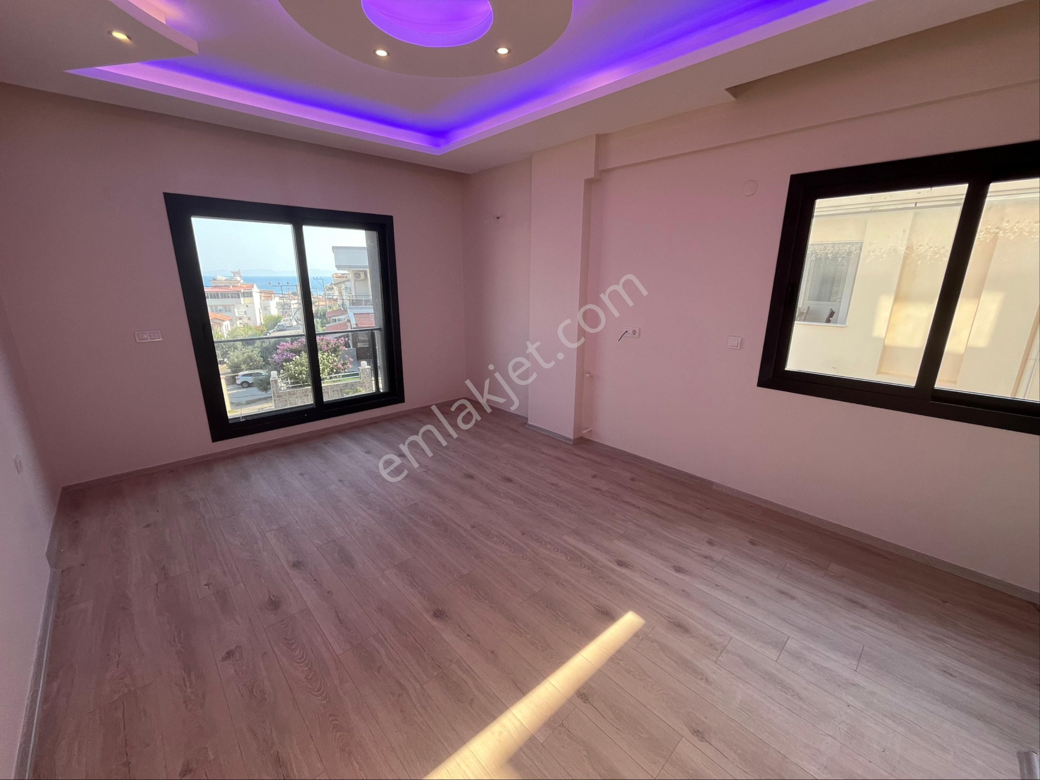 Özderede Zeminden Manzaralı Otoparklı Lüks Villa - Görsel 25