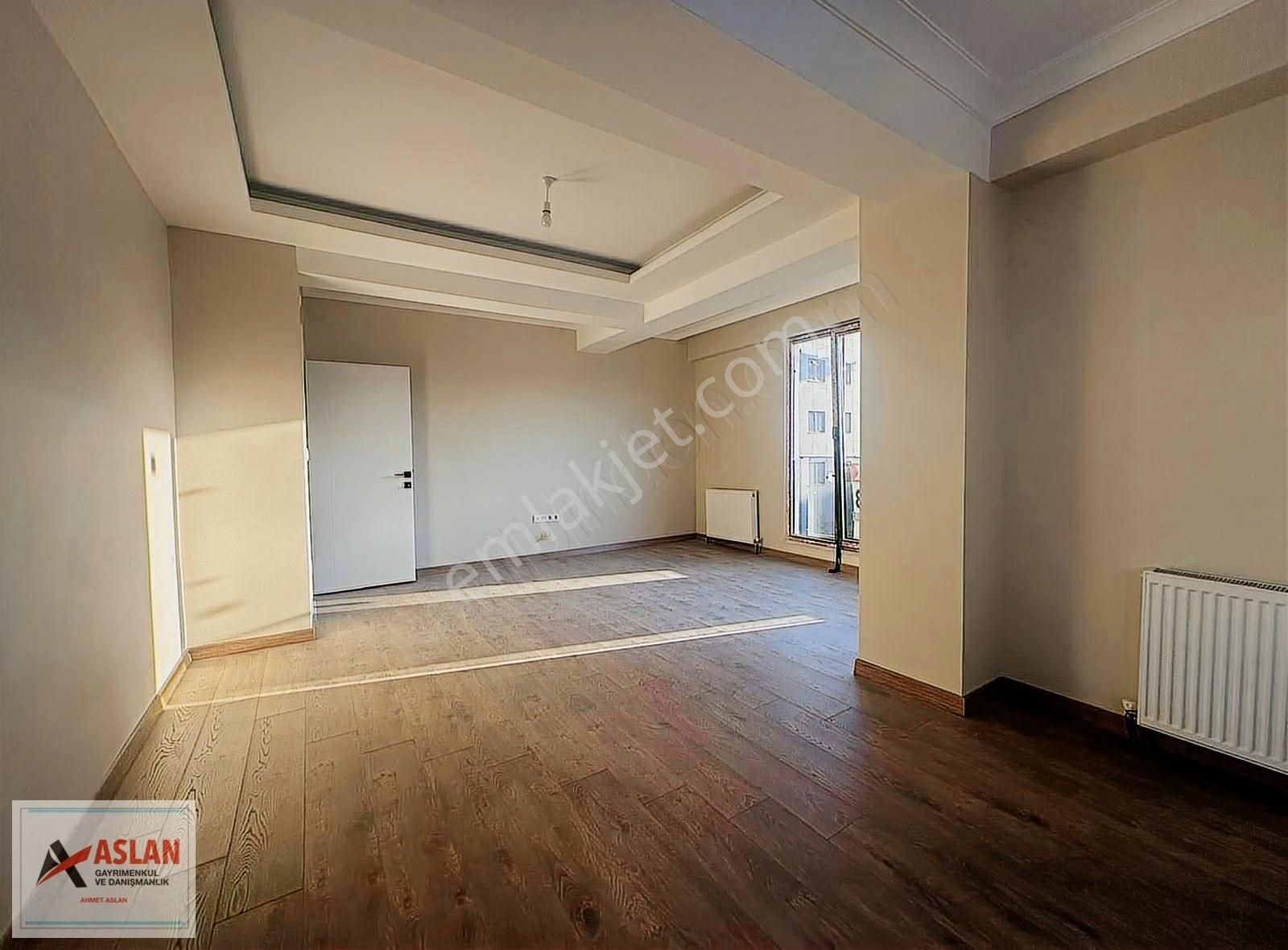 Çengelköy Sultanmurat Caddesinde Satılık 3+1 Arakat Daire 140m2