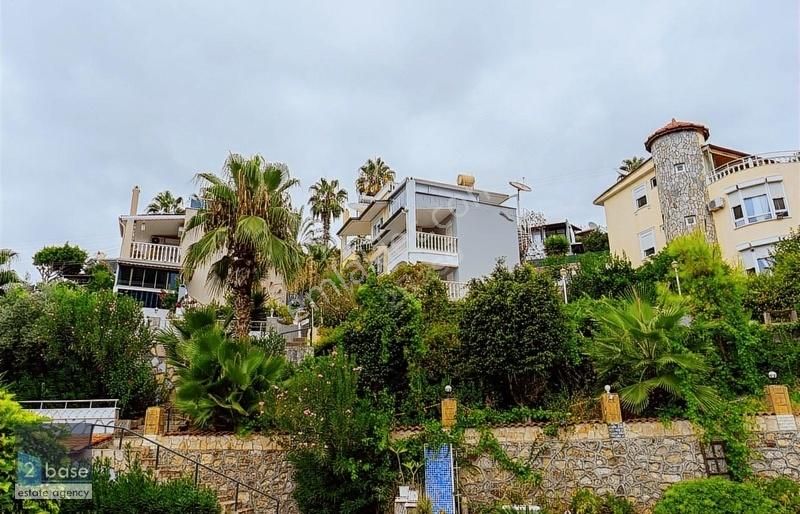 Alanyada Kargıcak'ta Gülistan Sitesinde Satılık 3+1 Villa - Görsel 8