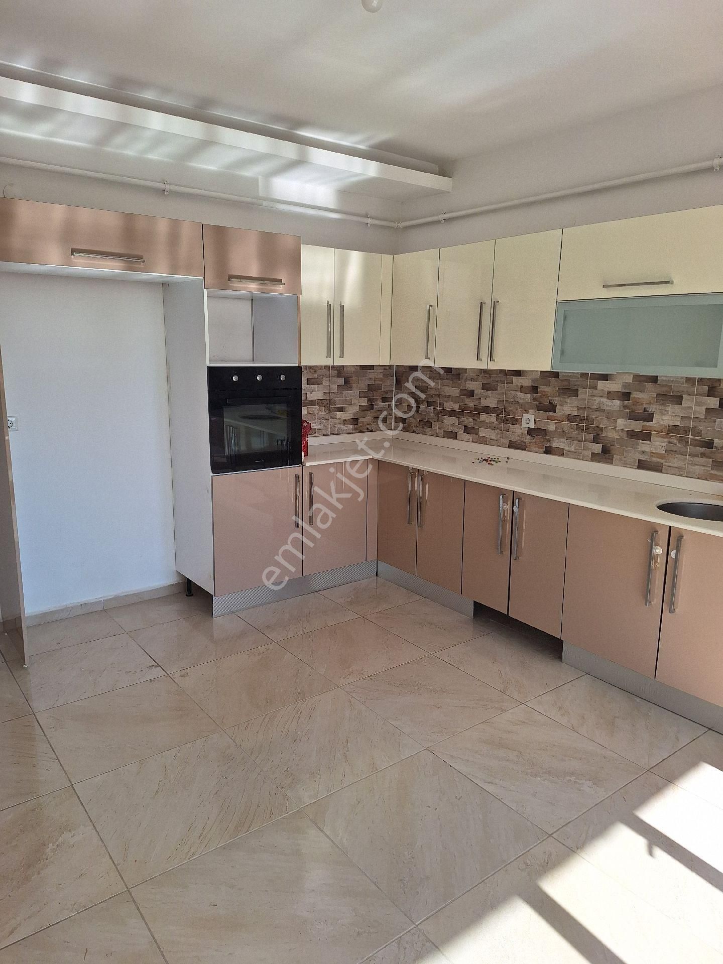 Değer Emlak'tan 4+1 Çok Güzel Daire Satılıktır - Görsel 7