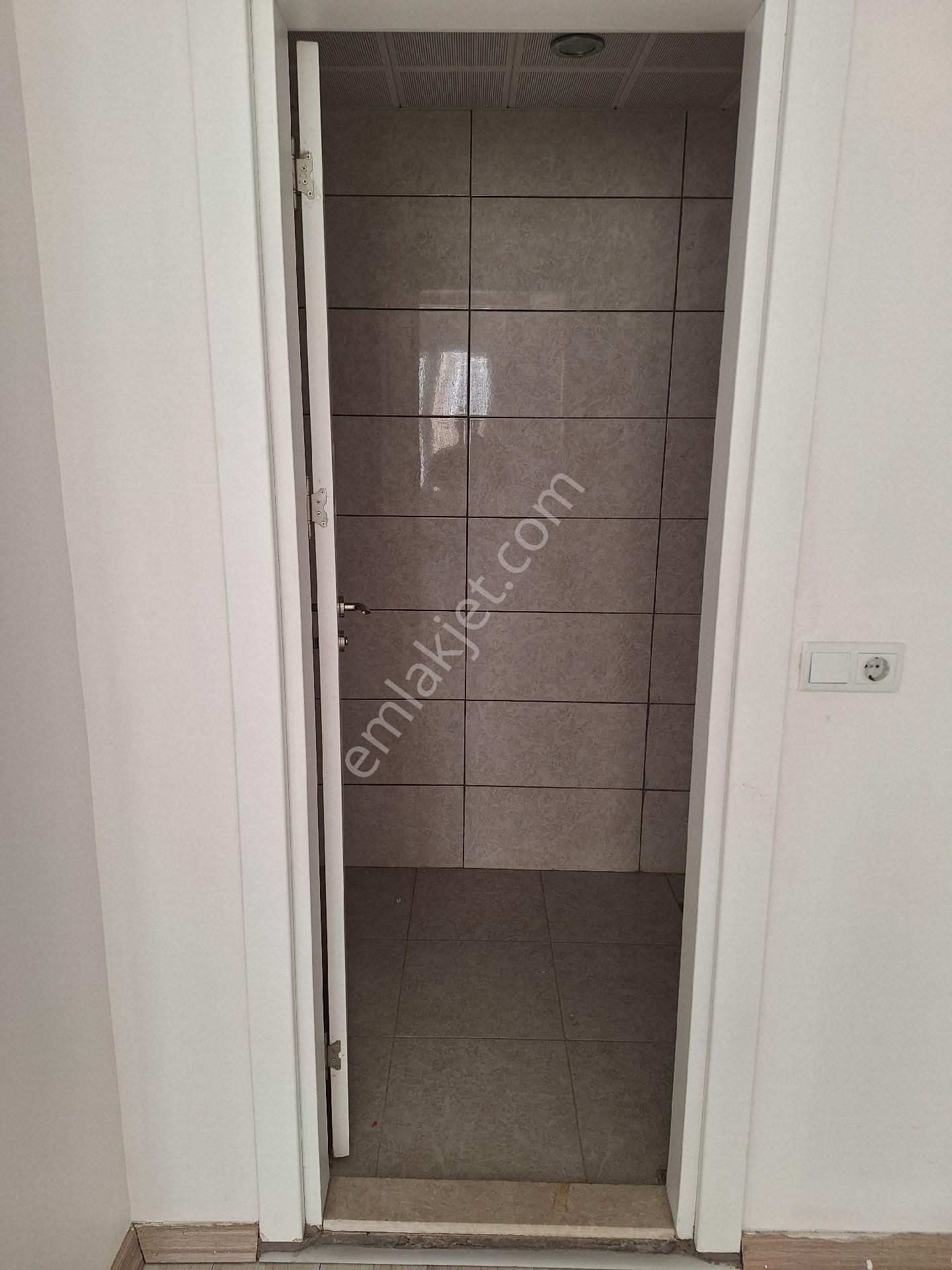 Değer Emlak'tan 4+1 Çok Güzel Daire Satılıktır - Görsel 16