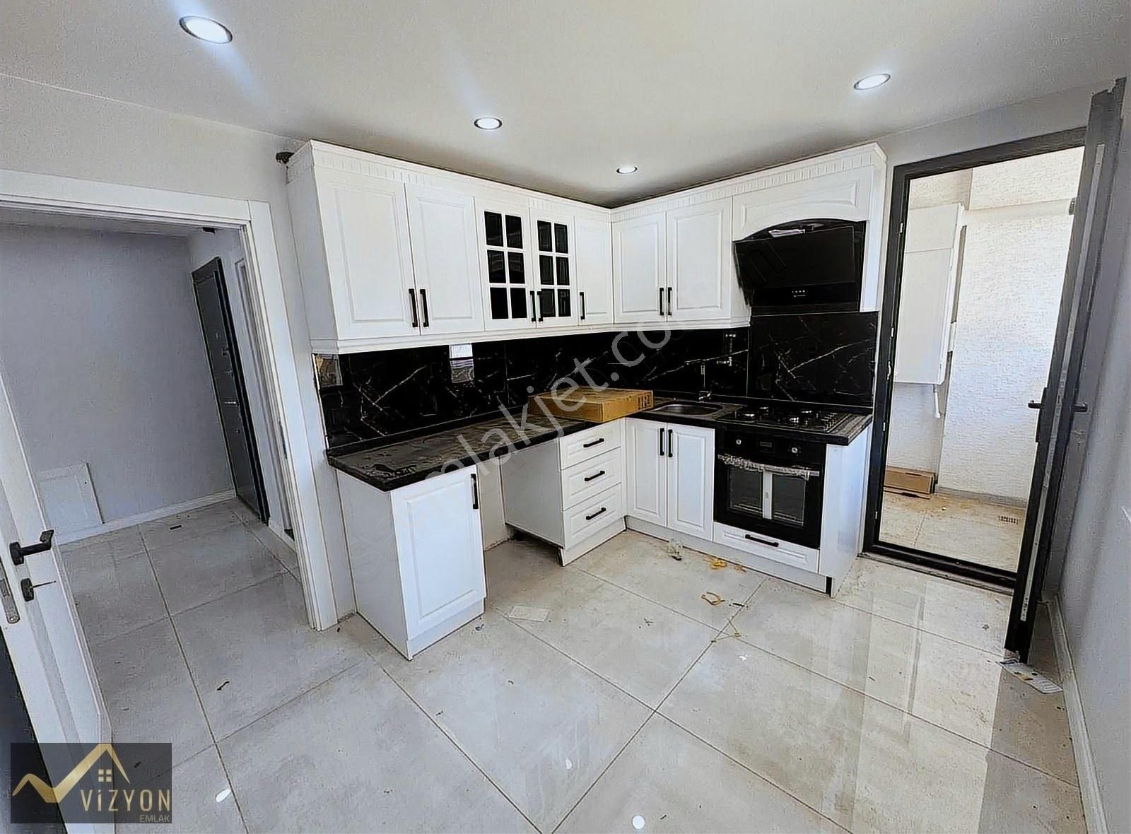 Vizyon Emlaktan Satılık 2+1 Arakat Butik Site İçi Ön Cephe - Görsel 5